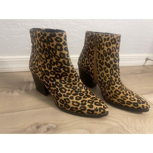 Women’s leopard print booties - Picture 1 of 10
